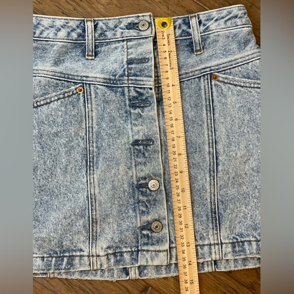 Abercrombie and Fitch Acid Wash Denim Mini Skirt Size 2 - Picture 9 of 10